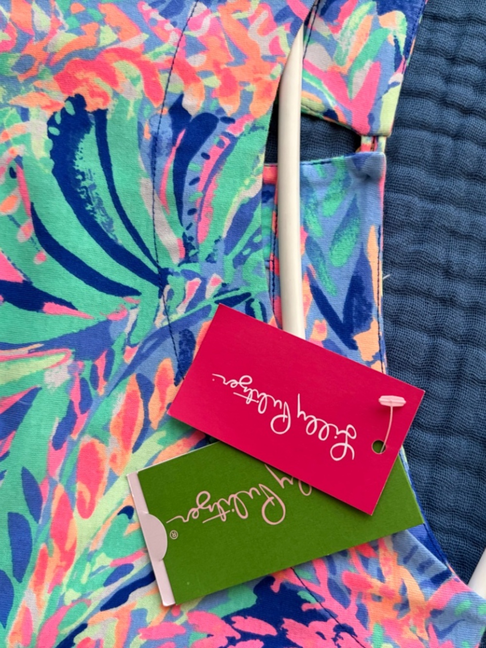 Lilly Pulitzer Navy Multicolor Tropical Print Shift Dress. NWT. - Picture 2 of 4